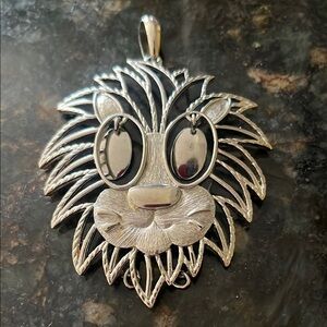 lion Kinetic pendant vintage jewelry
